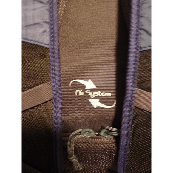 Vanguard Reno 48 DSLR Backpack (Blue) - Picture 7 of 14